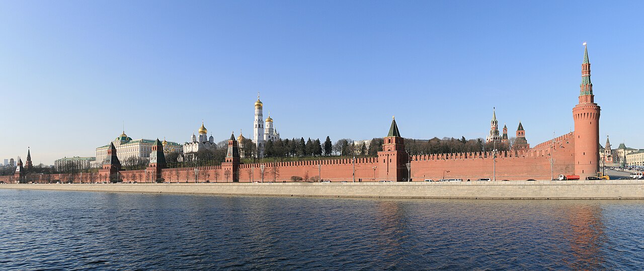 Панорама Кремля и Москвы-реки